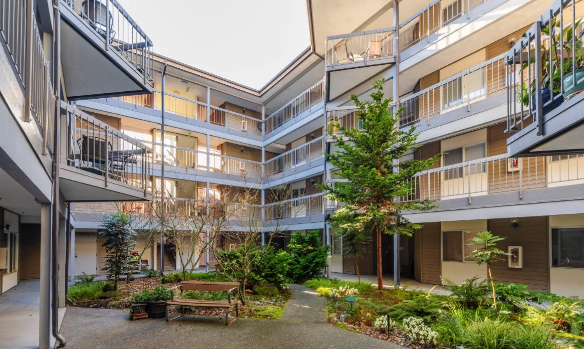 Exterior_3